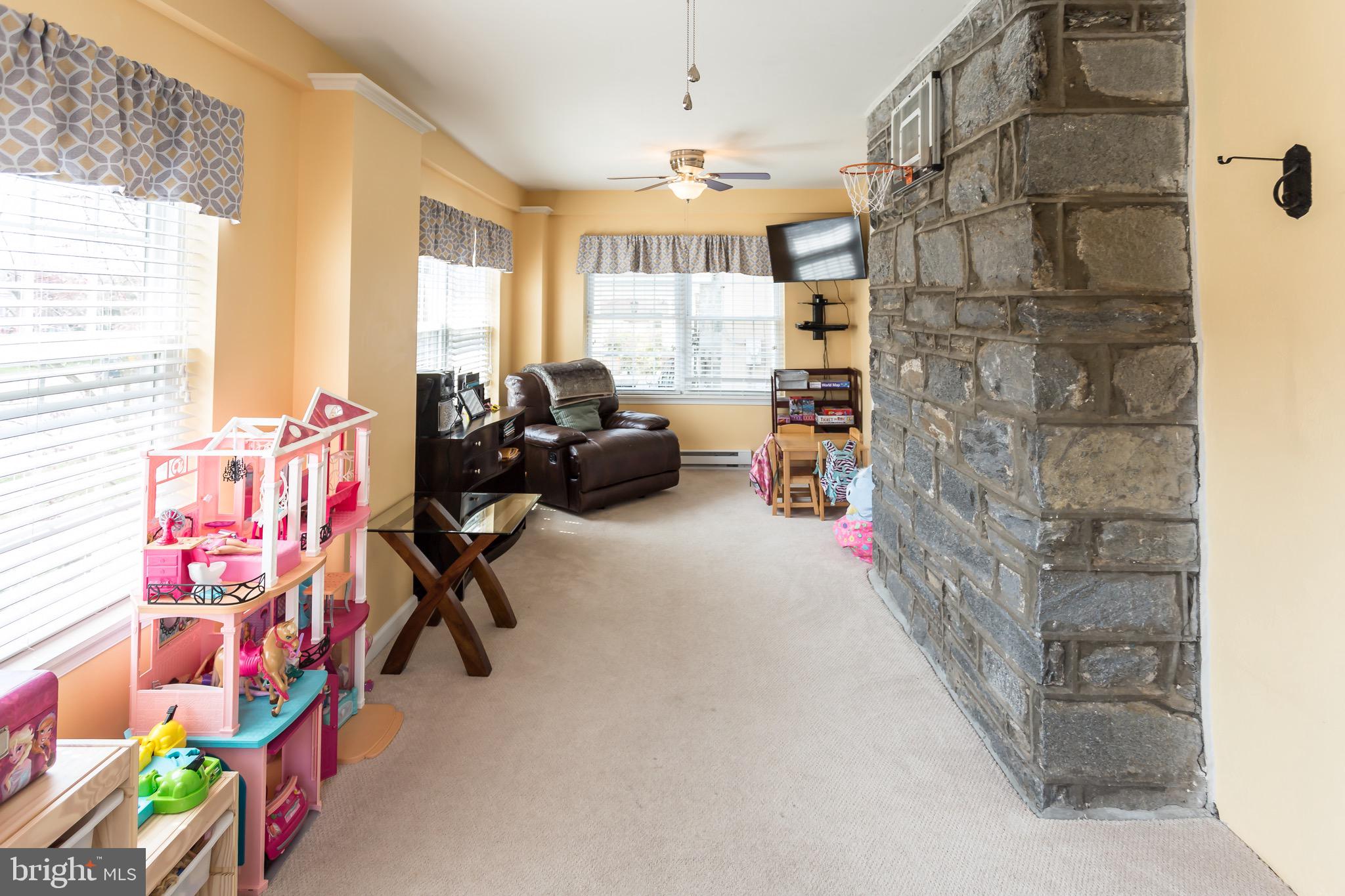 412 East Manoa Road Havertown, PA 19083 - Photo 10 of 46