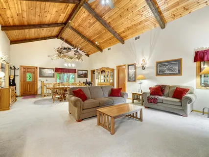 $860,000 | 28110 112th Street Northwest, Zimmerman, MN 55398