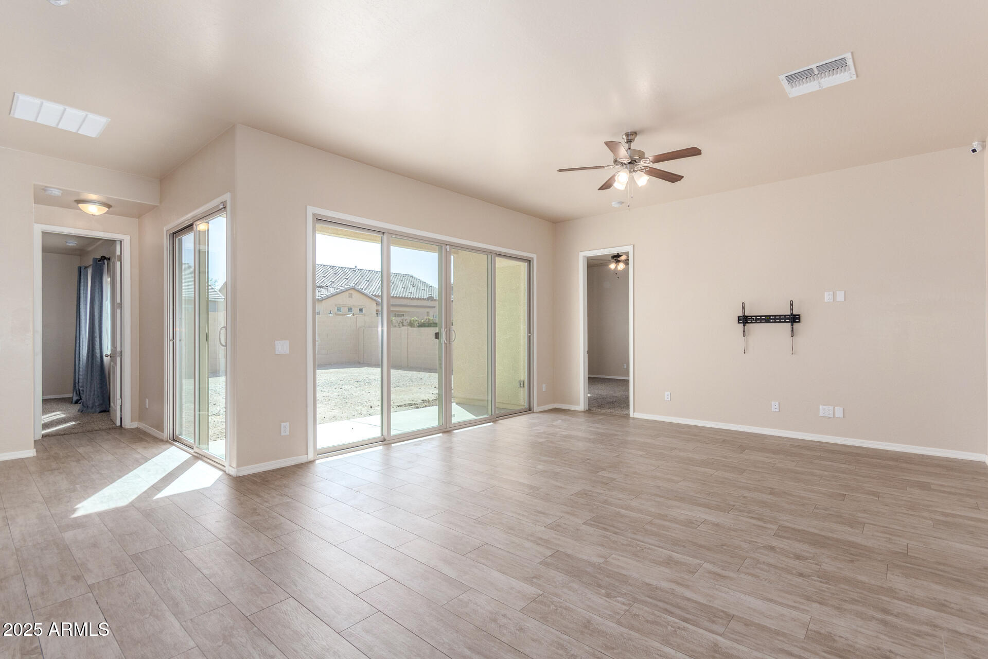 707 West Coles Road Phoenix, AZ 85041 - Photo 7 of 41 01 Coles