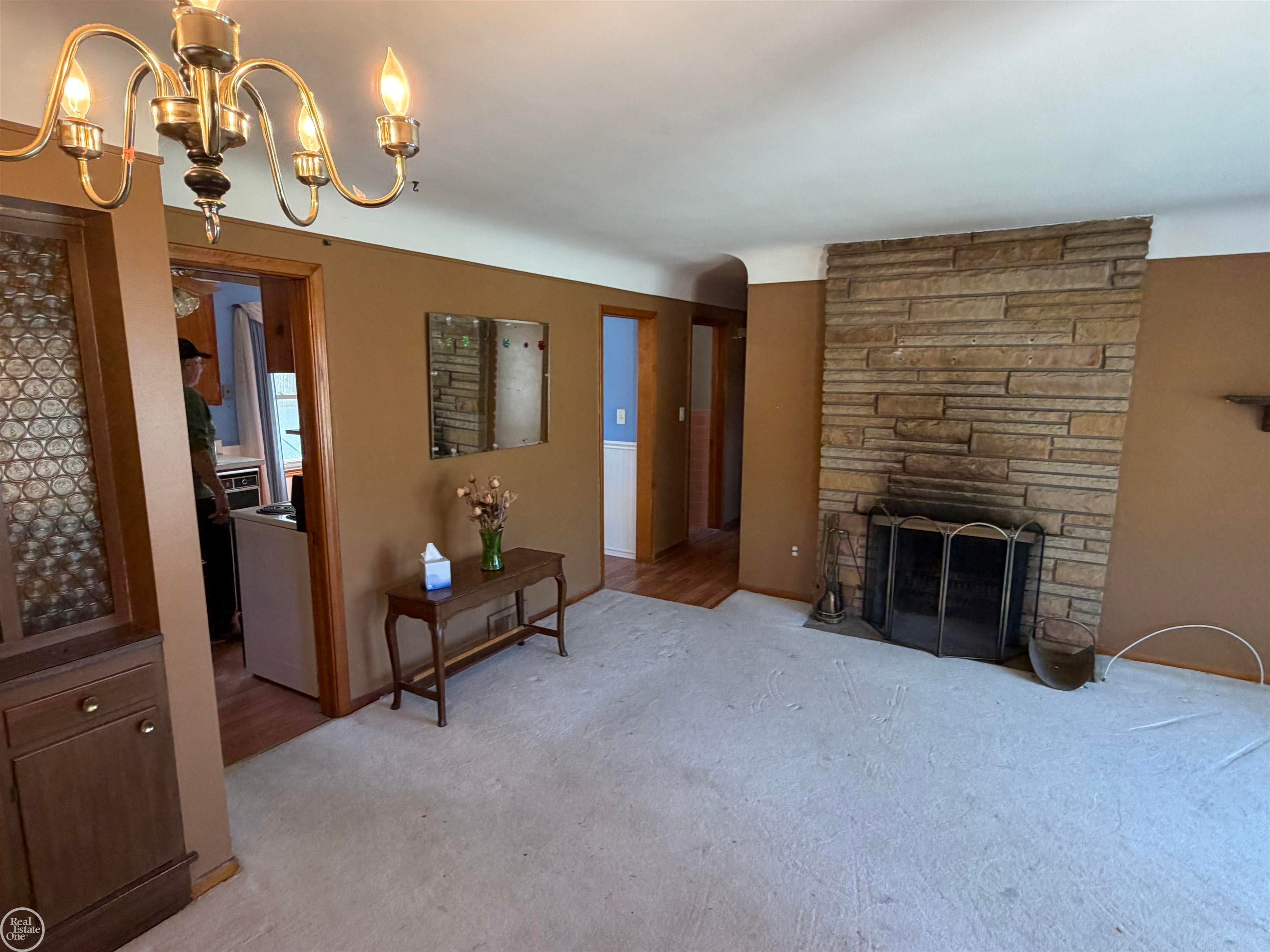 16990 Martin Road Roseville, MI 48066 - Photo 3 of 23 Gallery Image 3