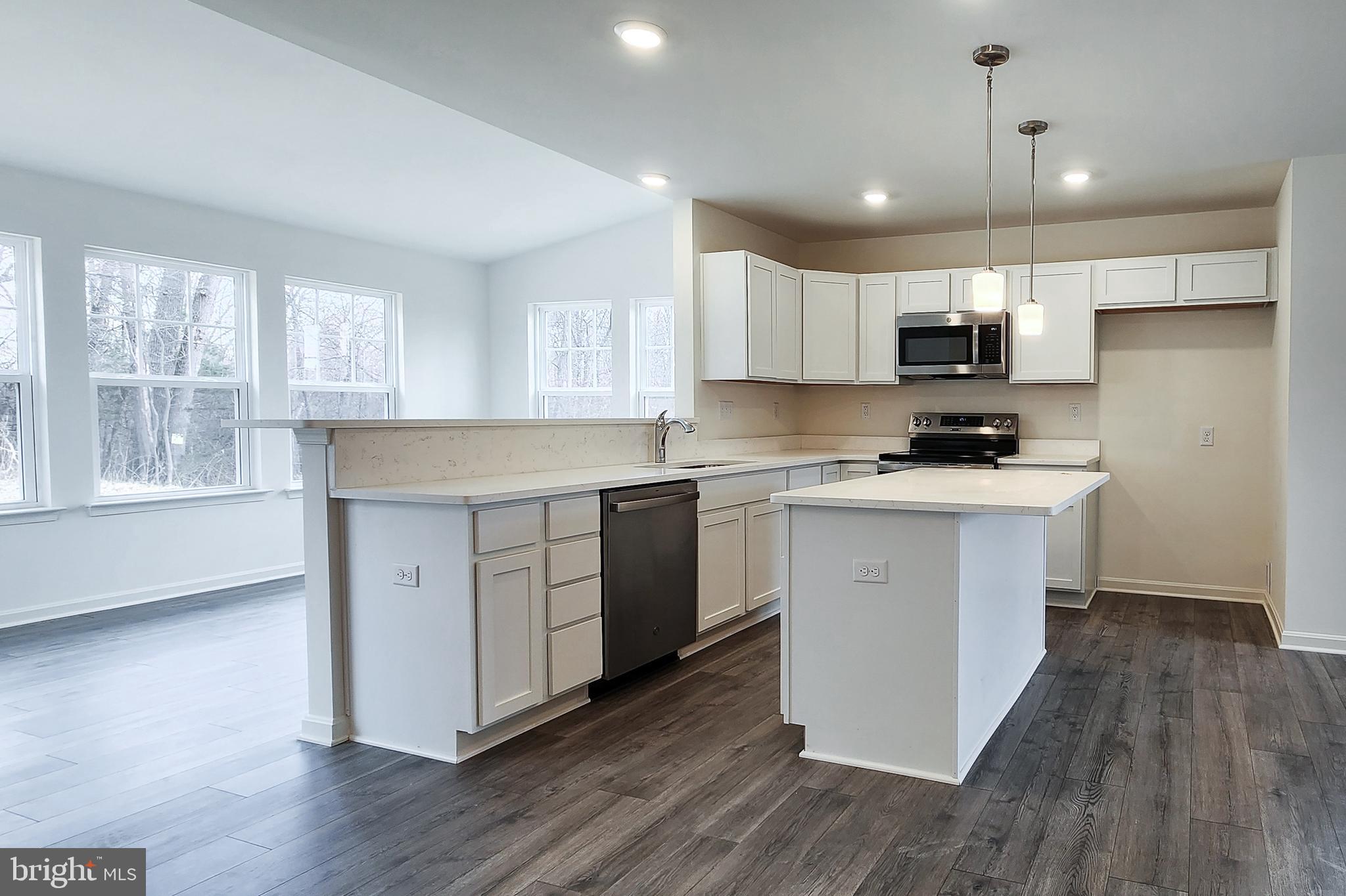 11 Paddock Court Ridgeley, WV 26753 - Photo 6 of 11 kitchen * colors may be different