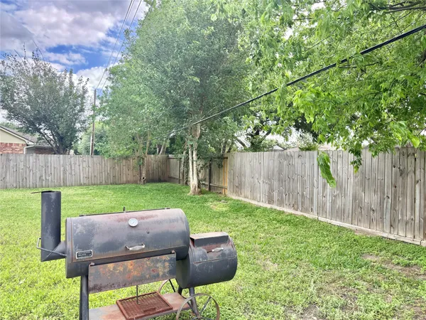 $2,350 | 13318 Ascot Glen Lane, Houston, TX 77082