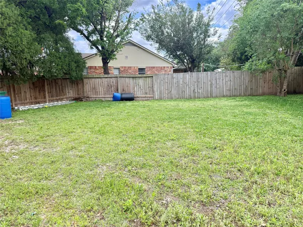 $2,350 | 13318 Ascot Glen Lane, Houston, TX 77082