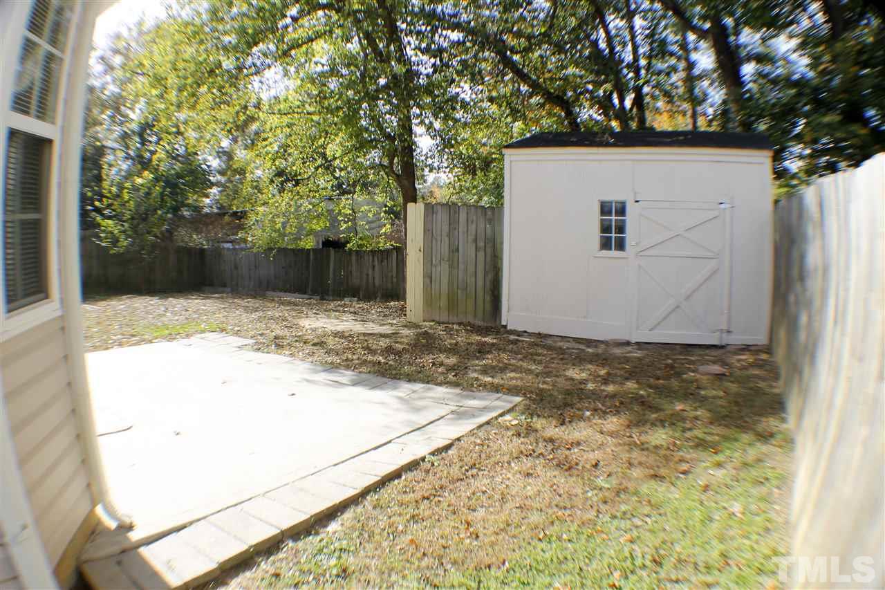 2856 Roundleaf Court Raleigh, NC 27604 - Photo 5 of 24 a view of a backyard