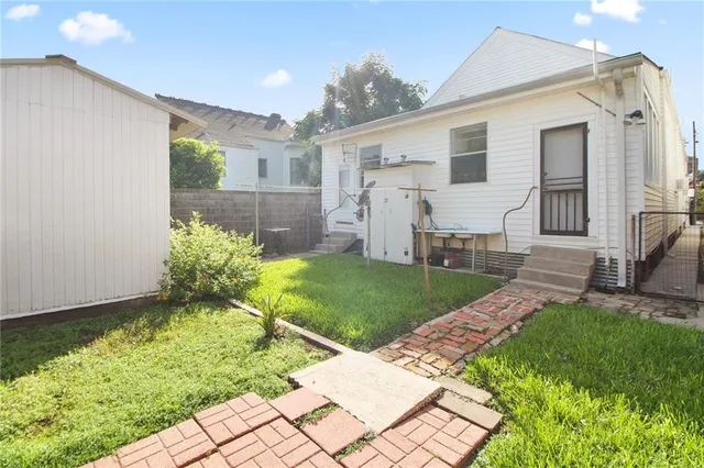 $374,900 | 319-21 Pelican Avenue, New Orleans, LA 70114