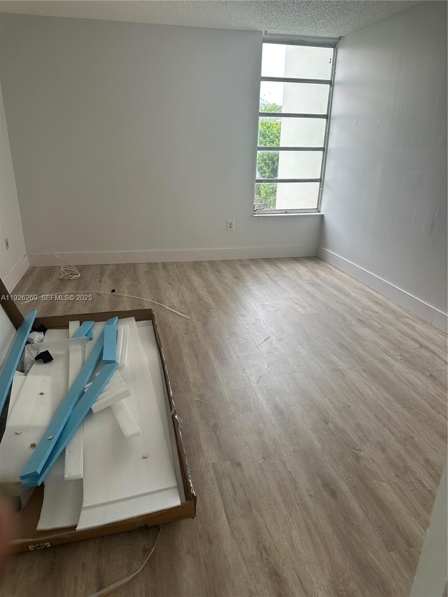 9682 Fontainebleau Boulevard, Unit 312 Miami, FL 33172 - Photo 32 of 33 an entryway