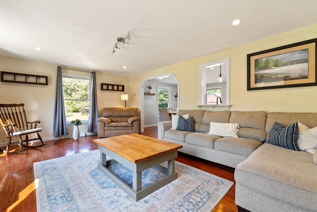 4 Indian Brook Road Ashland, MA 01721 - Photo 12 of 42