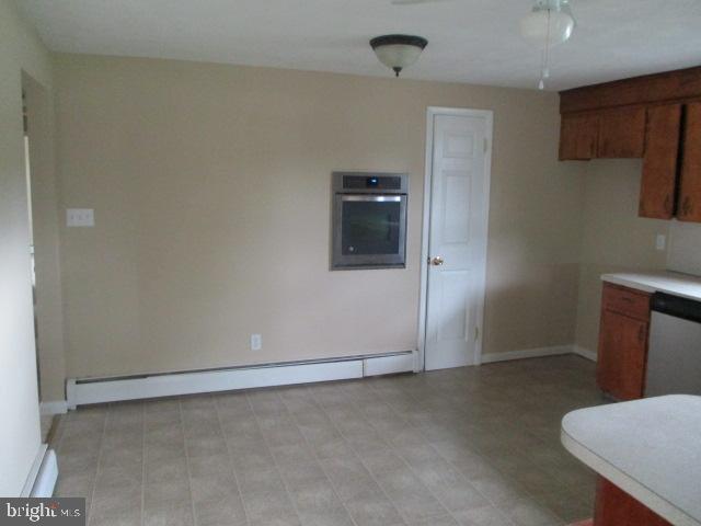 945 Maple Lane Hanover, PA 17331 - Photo 5 of 11 Kitchen