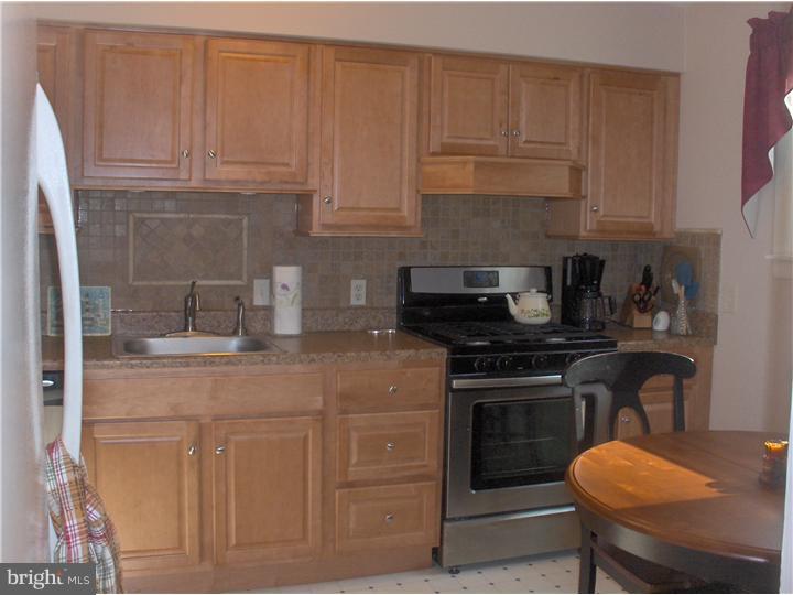 1147 Dager Road Warminster, PA 18974 - Photo 9 of 22 Kitchen