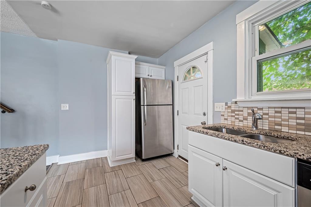 5923 Bryant Street Pittsburgh, PA 15206 - Photo 11 of 25