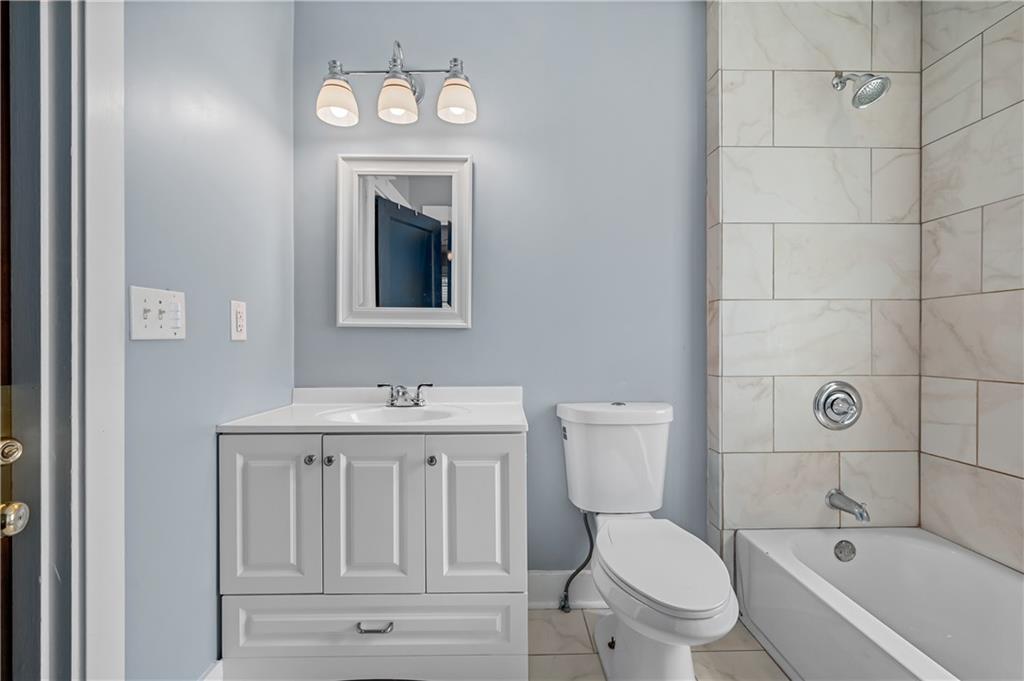 5923 Bryant Street Pittsburgh, PA 15206 - Photo 17 of 25