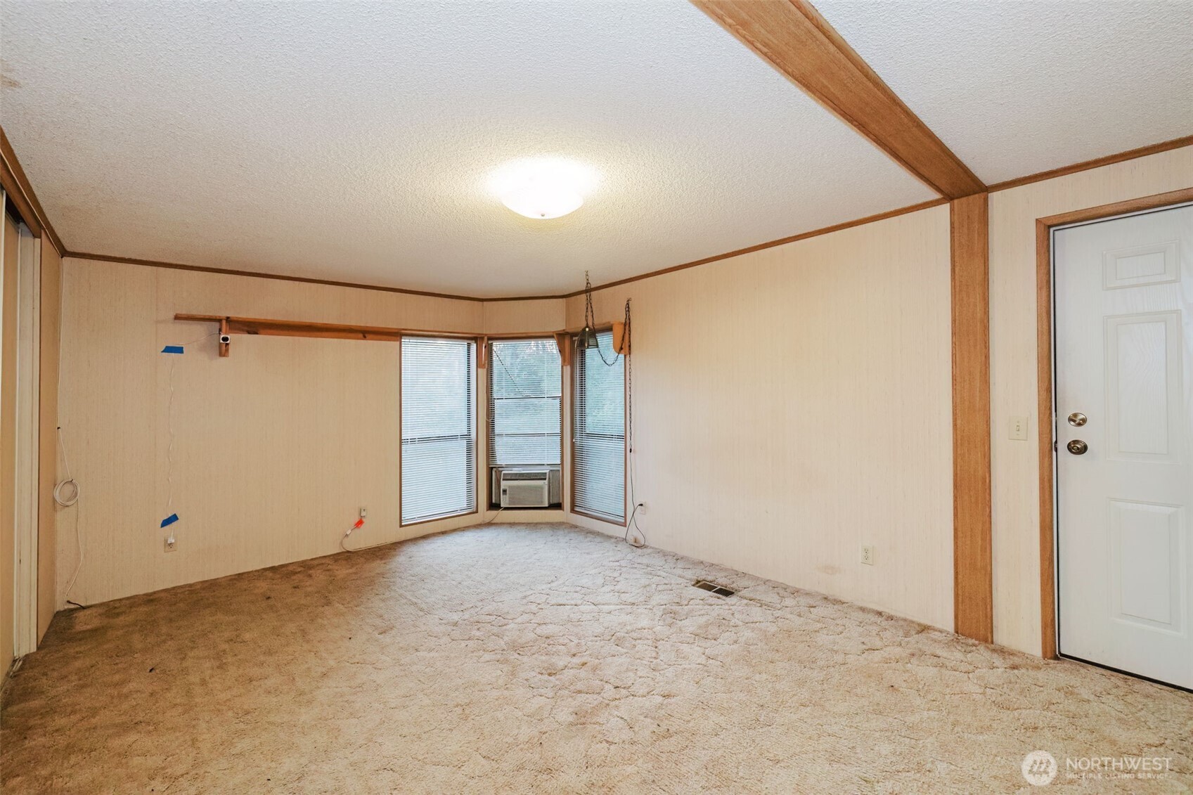 2912 Erlands Point Road Northwest Bremerton, WA 98312 - Photo 12 of 39 Gallery Image 12