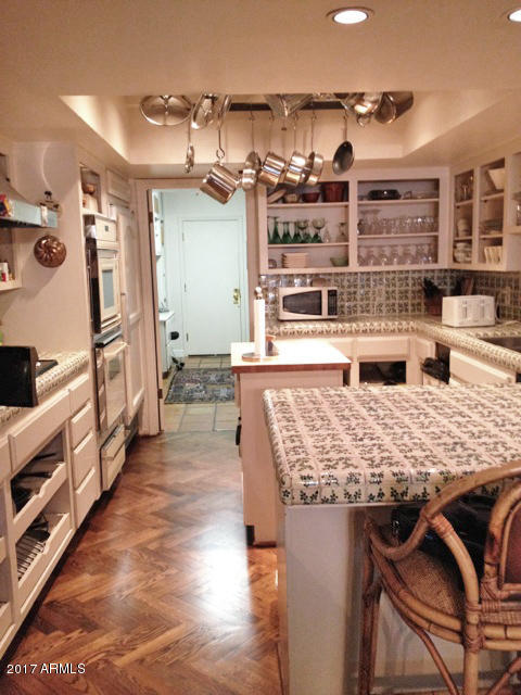 4432 East Camelback Road, Unit 117 Phoenix, AZ 85018 - Photo 11 of 15 Kitchen