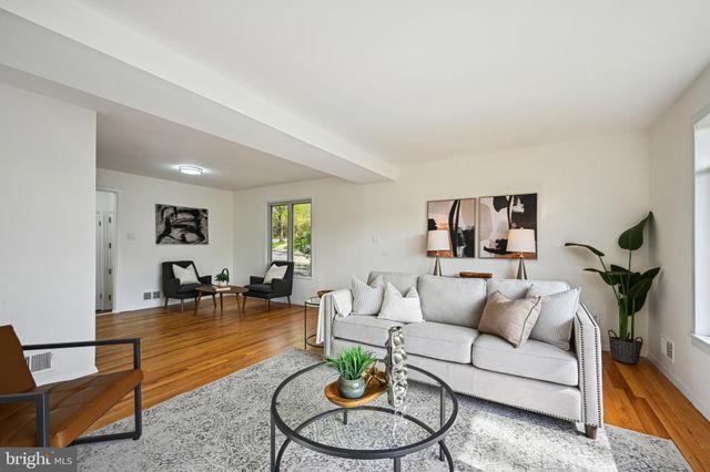 $1,160,000 | 6310 East Halbert Road, Bethesda, MD 20817