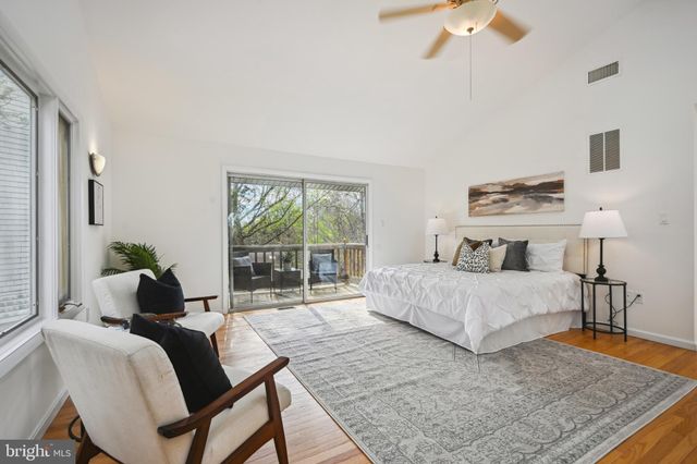 $1,160,000 | 6310 East Halbert Road, Bethesda, MD 20817