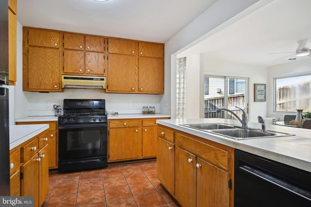 $1,160,000 | 6310 East Halbert Road, Bethesda, MD 20817