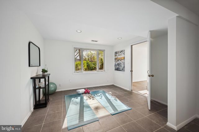 $1,160,000 | 6310 East Halbert Road, Bethesda, MD 20817