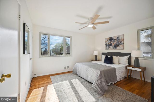 $1,160,000 | 6310 East Halbert Road, Bethesda, MD 20817