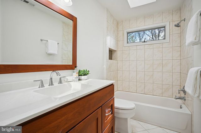 $1,160,000 | 6310 East Halbert Road, Bethesda, MD 20817