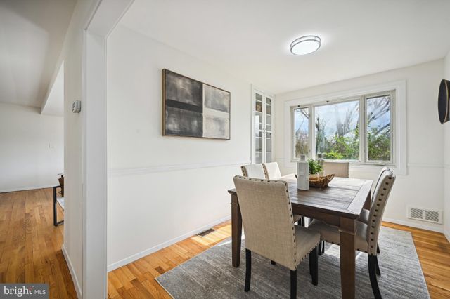 $1,160,000 | 6310 East Halbert Road, Bethesda, MD 20817