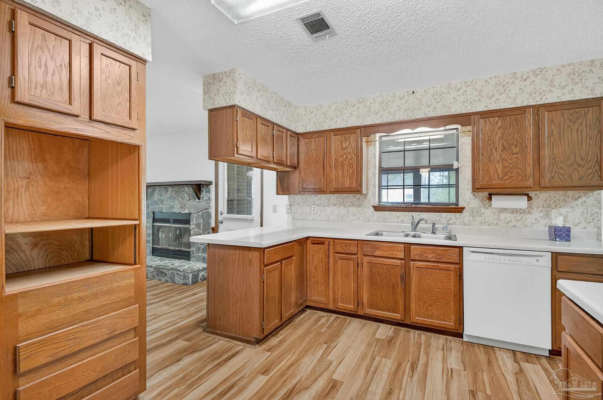 532 Ashley Road Cantonment, FL 32533 - Photo 8 of 52