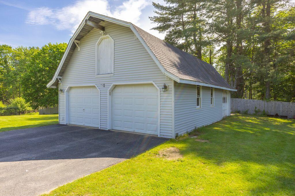 33 McLellan Road Gorham, ME 04038 - Photo 6 of 50 Oversized Garage