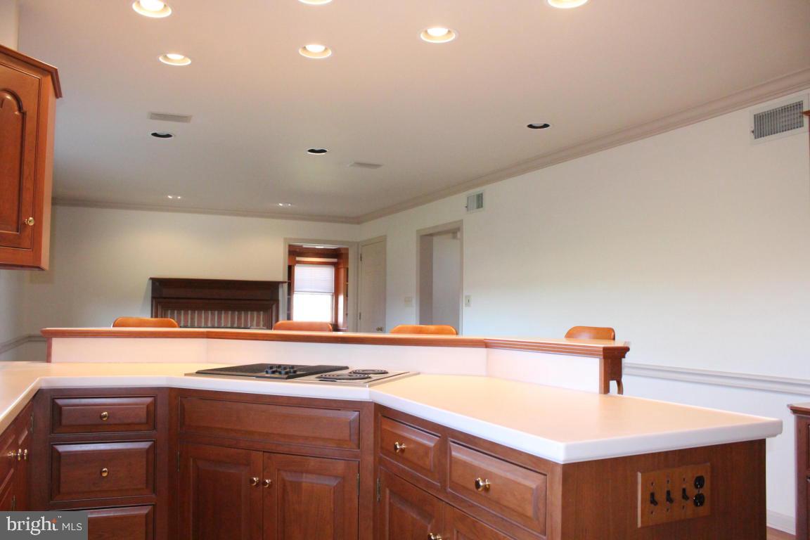 700 South Erisman Road Manheim, PA 17545 - Photo 3 of 31