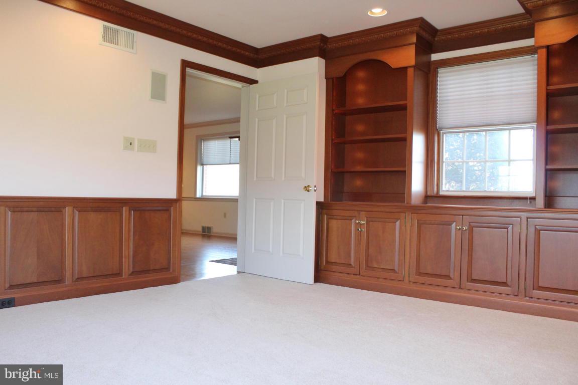 700 South Erisman Road Manheim, PA 17545 - Photo 9 of 31