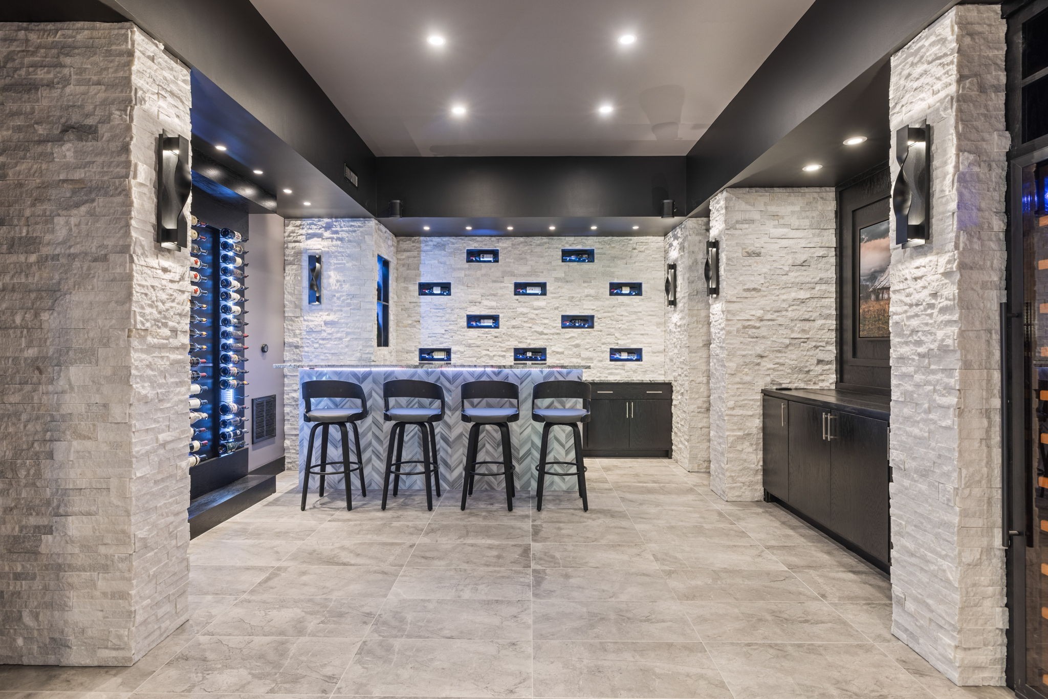 514 Legends Ridge Court Franklin, TN 37069 - Photo 39 of 56 a large kitchen with a table and chairs