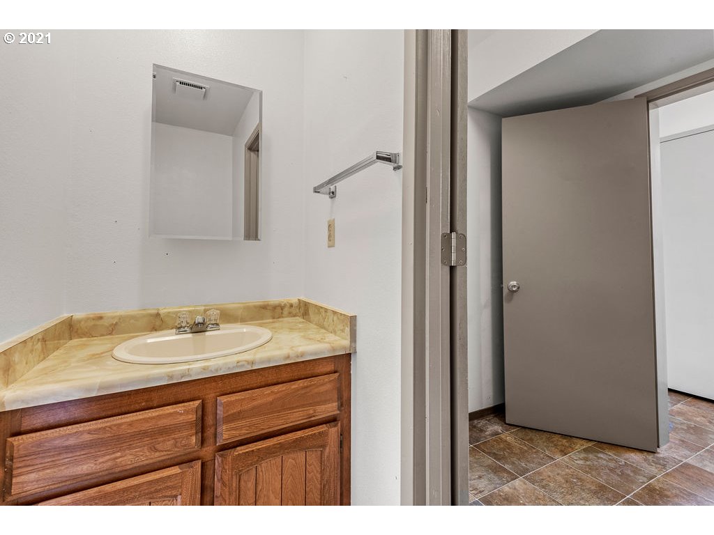 102 Streeter Road Silverlake, WA 98645 - Photo 16 of 22 Gallery Image 16