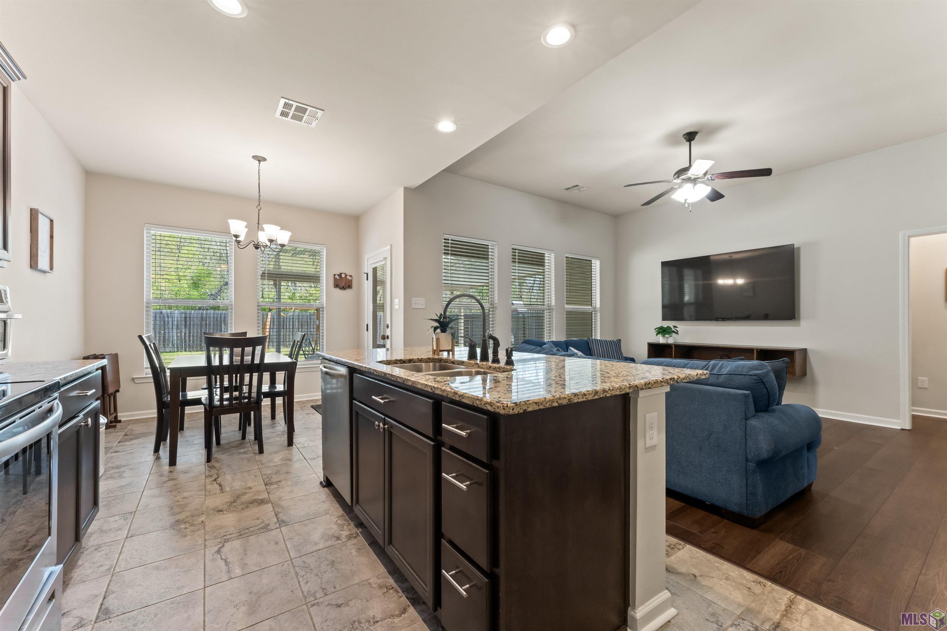 2205 Elmcrest Way St. Gabriel, LA 70776 - Photo 12 of 27 Kitchen to living room