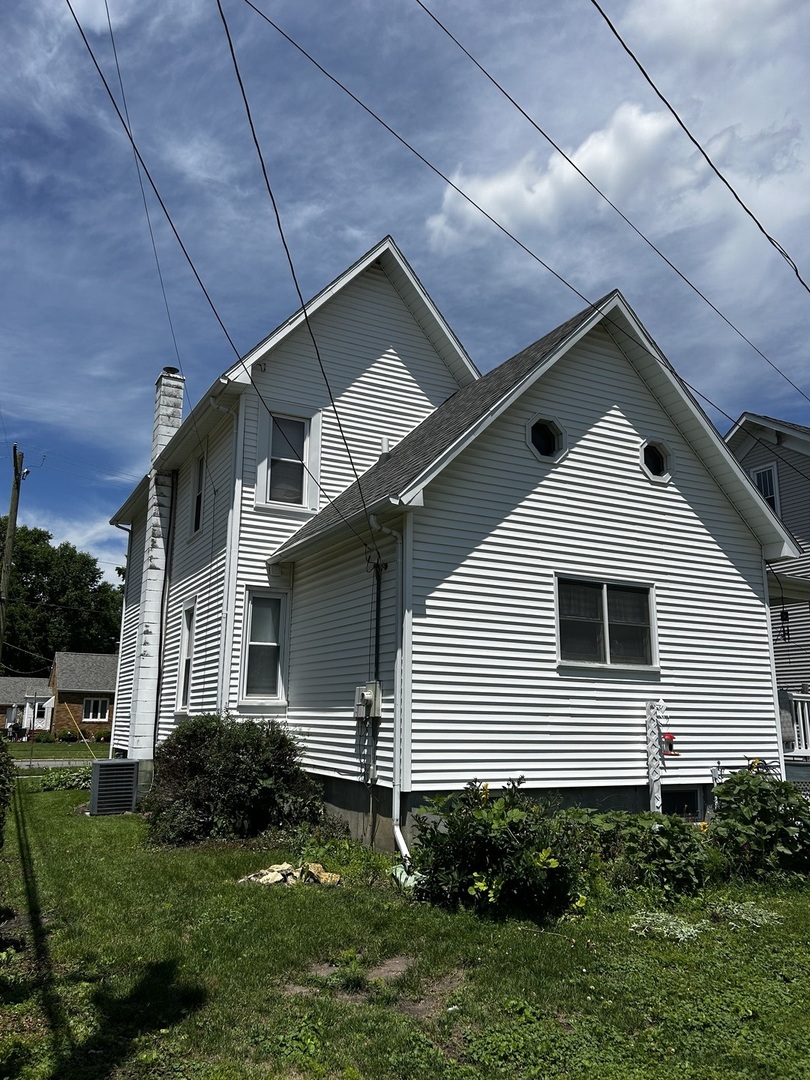 405 8th Street Mendota, IL 61342 - Photo 4 of 49