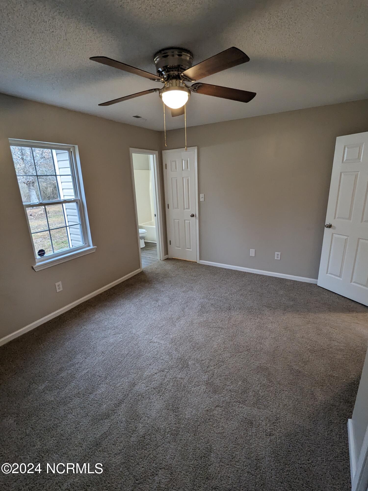 118 Wigeon Road Jacksonville, NC 28540 - Photo 7 of 22 Primary Bedroom