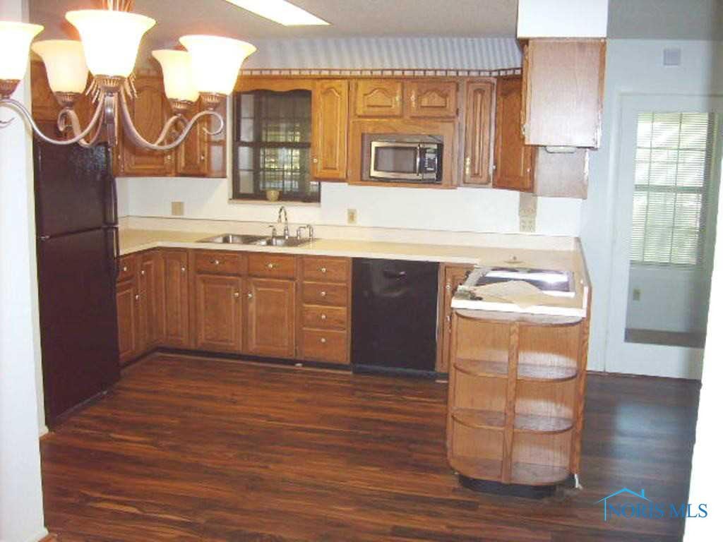 4043 Angola Road Toledo, OH 43615 - Photo 4 of 16 Gallery Image 4