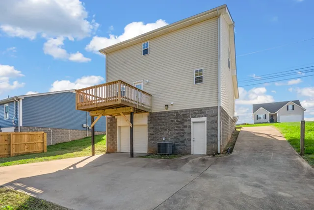 a view of a house with a big yard