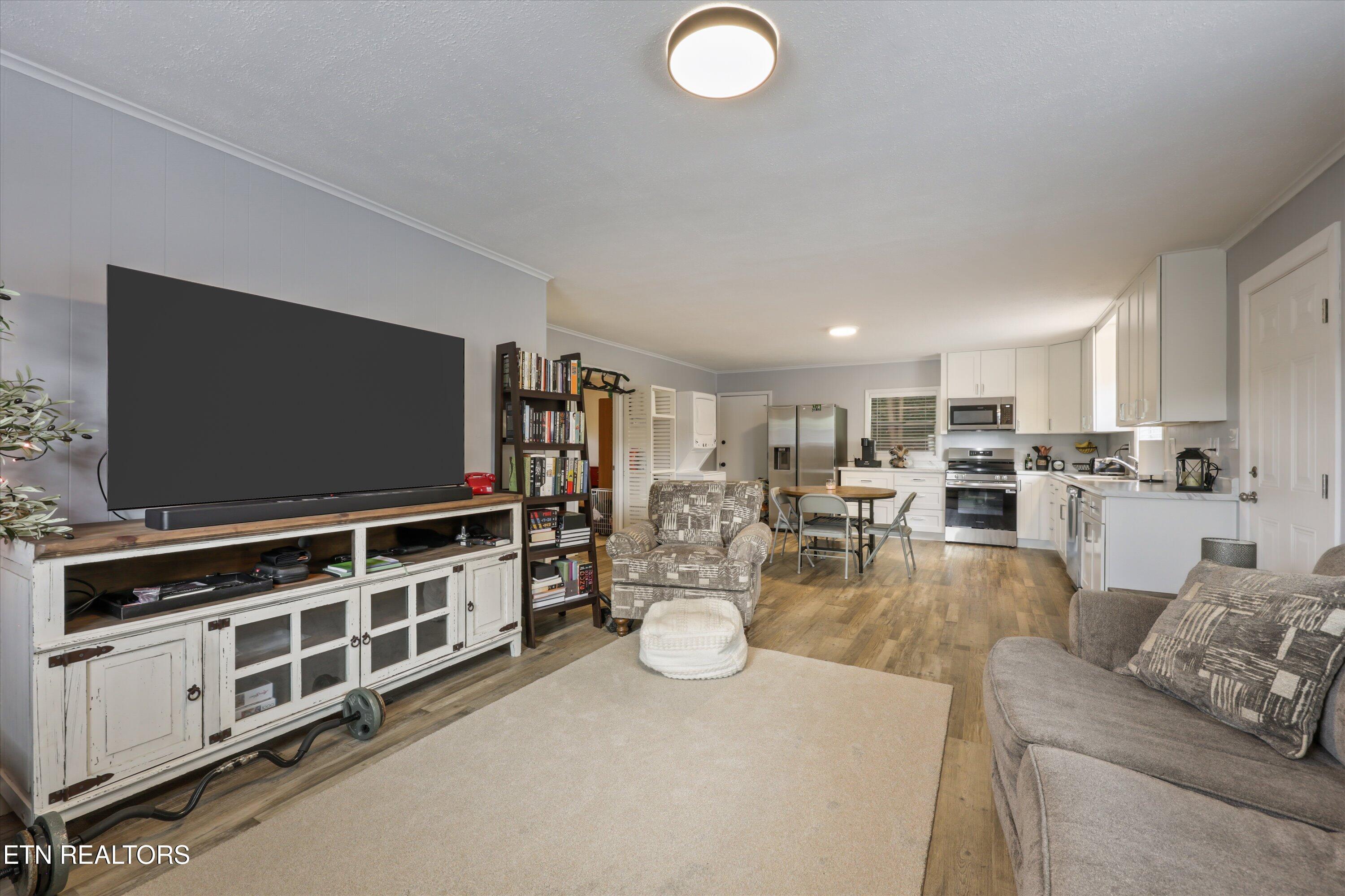 5524 Carter Road Knoxville, TN 37918 - Photo 47 of 57 ADU Living Room