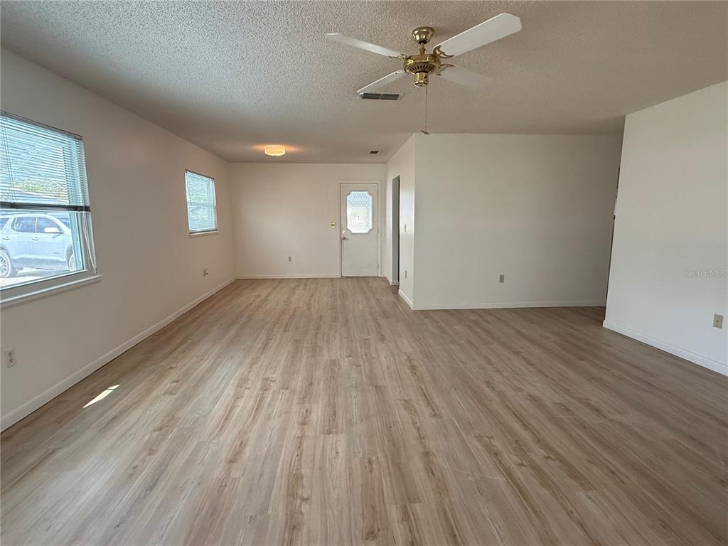 9230 Southwest 101st Lane Ocala, FL 34481 - Photo 3 of 24