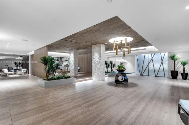 $5,000 | 2301 Collins Avenue, Unit 621, Miami Beach, FL 33139