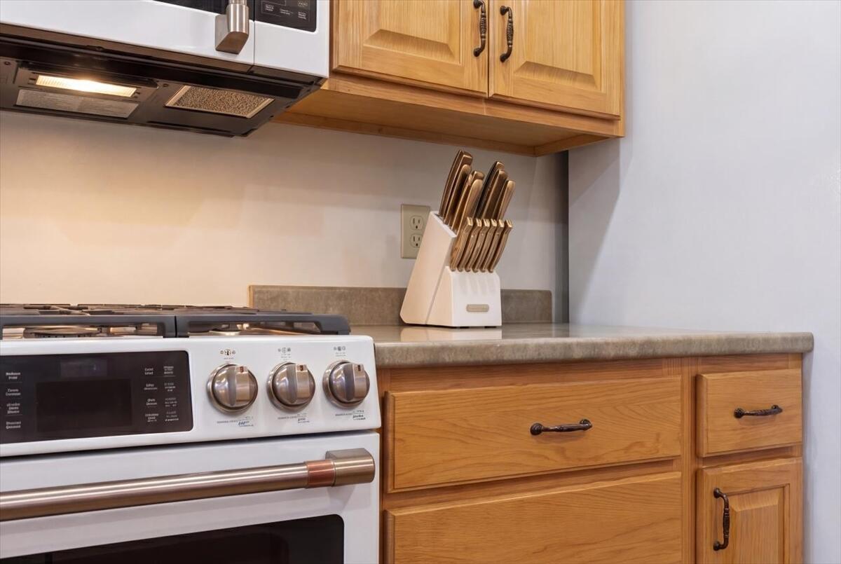 246 Carrs Corner Road Palermo, ME 04354 - Photo 70 of 83 Kitchen