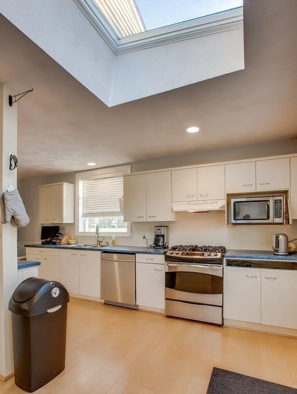 122 Springs Road Bedford, MA 01730 - Photo 5 of 25 Gallery Image 5
