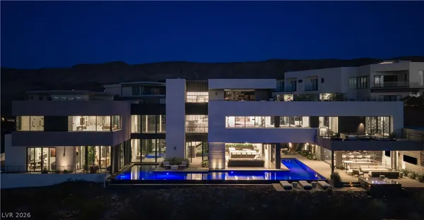 $16,000,000 | 669 Dragon Peak Drive, Henderson, NV 89012