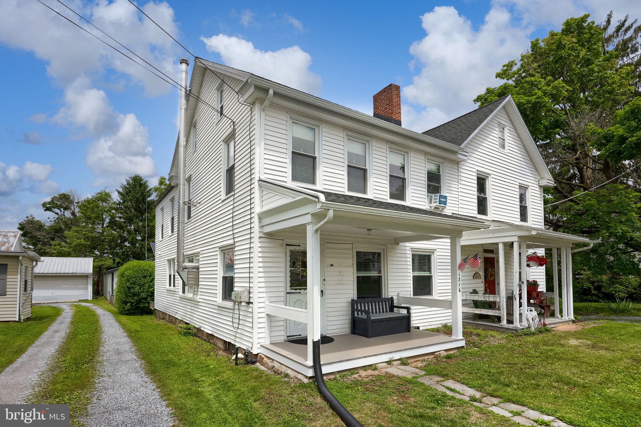 1316 Newport Road Manheim, PA 17545 - Photo 4 of 44