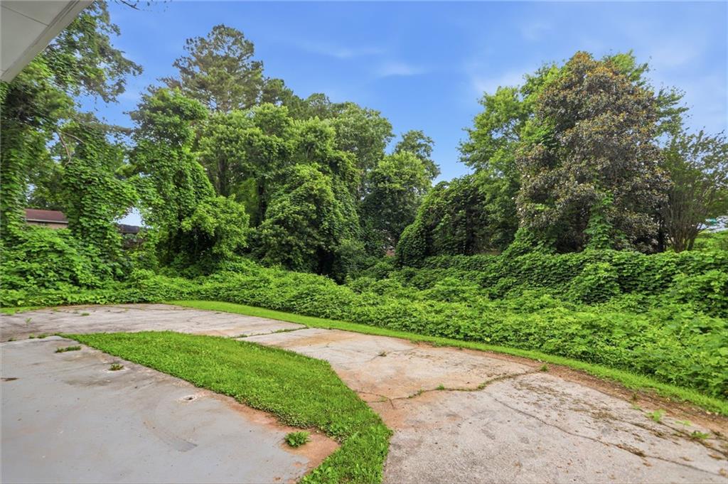 2370 Tiffany Circle Decatur, GA 30035 - Photo 36 of 39