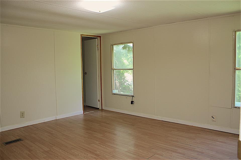 705 Smith Street Springfield, TN 37172 - Photo 8 of 12 Gallery Image 8