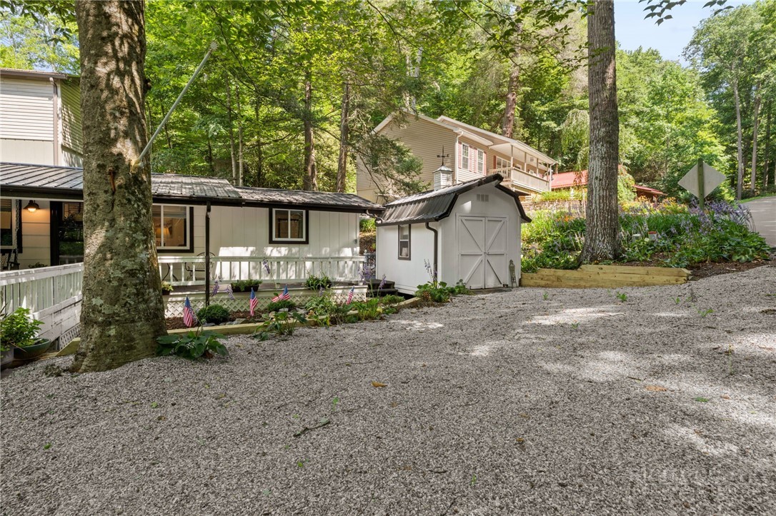 141 River Hollow Road Newland, NC 28657 - Photo 36 of 38