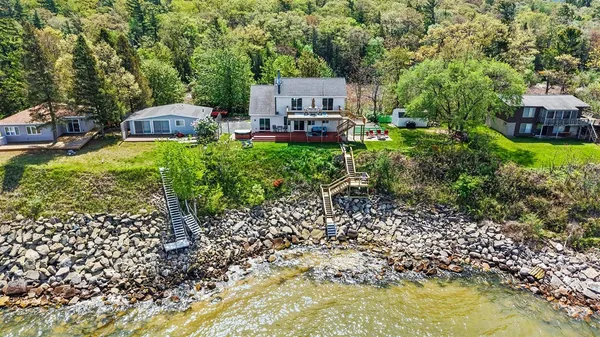 $899,900 | 3053 North Lakeshore Drive, Mears, MI 49436