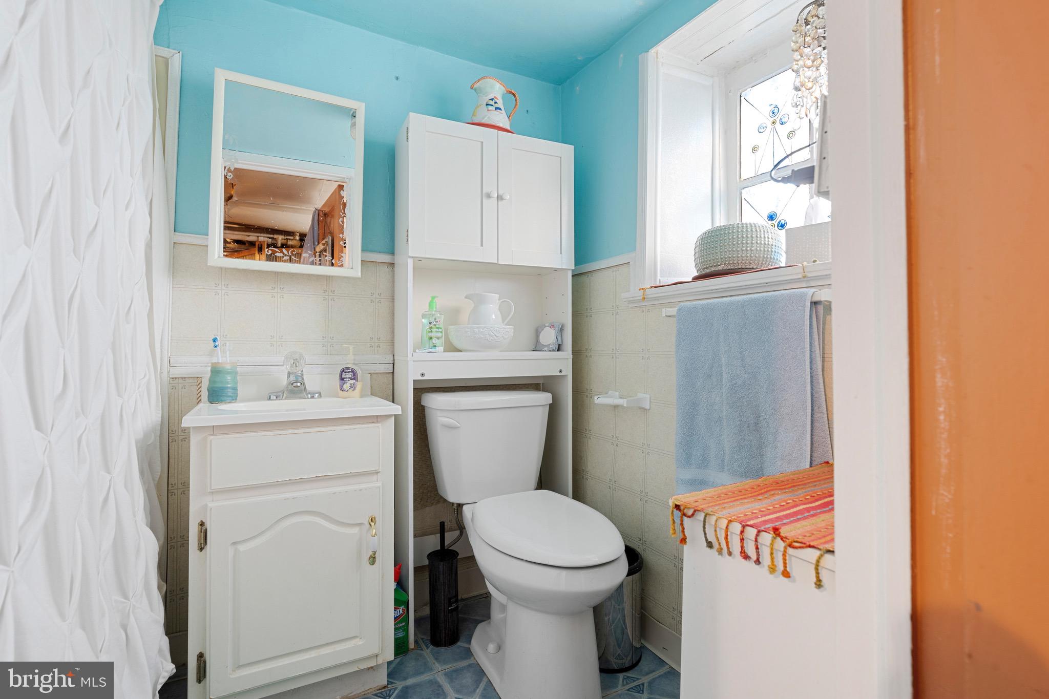 218 Glencoe Road Upper Darby, PA 19082 - Photo 7 of 15 Gallery Image 7