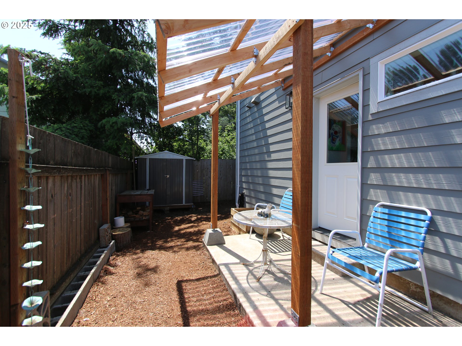 611 Southeast 142nd Avenue, Unit B Portland, OR 97233 - Photo 12 of 14