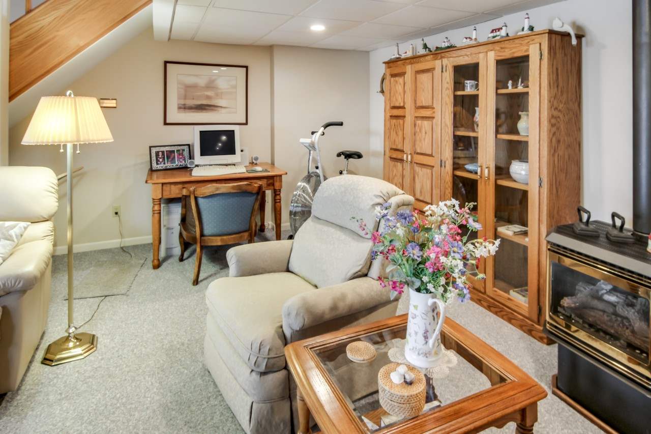 1010 West Long Lake Road Traverse City, MI 49685 - Photo 29 of 48 1887347-32.JPG