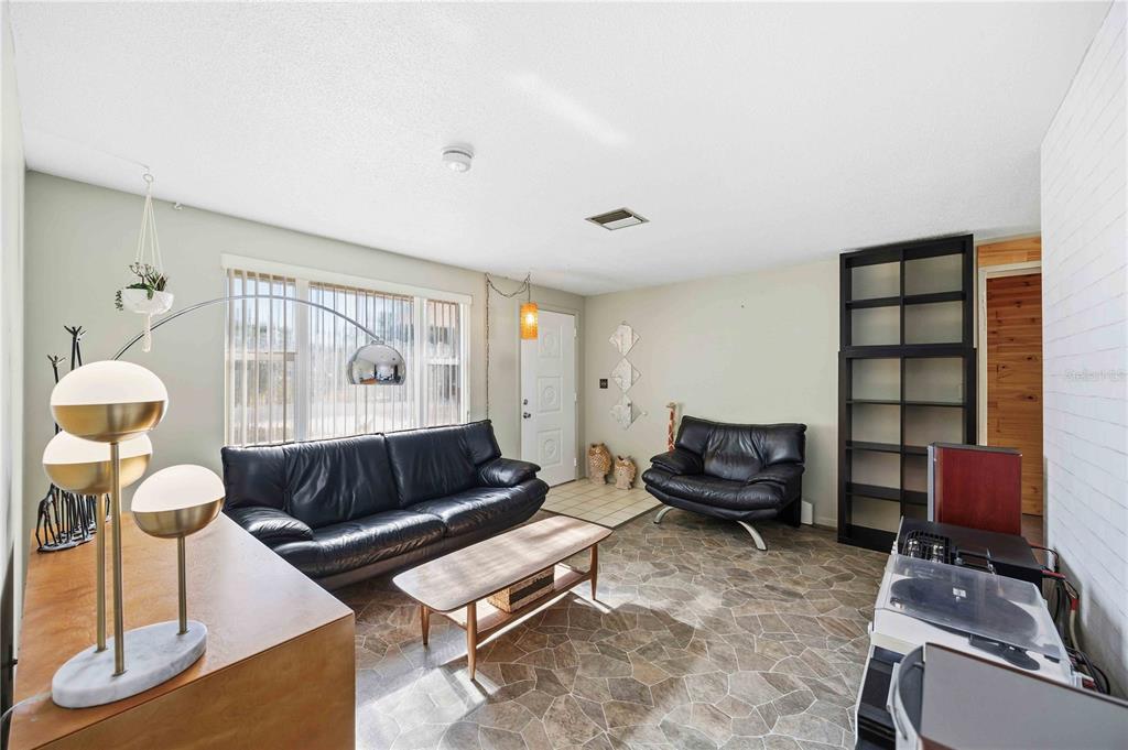 730 Kimball Road Venice, FL 34293 - Photo 5 of 33